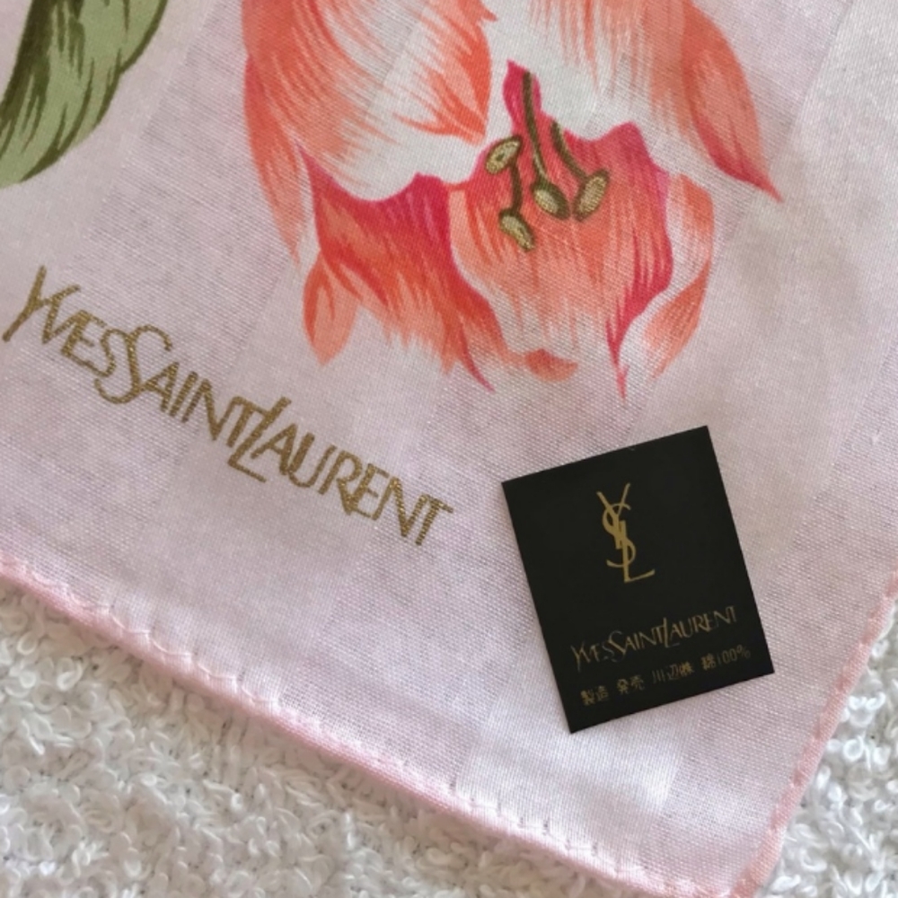 🌸 Yves Saint Laurent Pink & Green Floral Handkerchief / Mini Scarf NWT! - Picture 2 of 8
